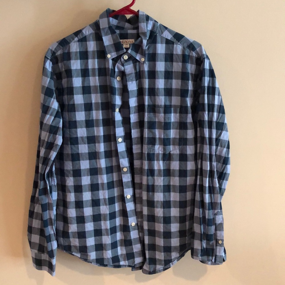 🔥LARGE BLUE CHECKERED BUTTON UP!
